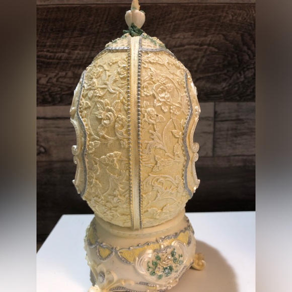 Vintage Resin Music Box Egg “Fur Elise” Beethoven - Picture 2 of 4